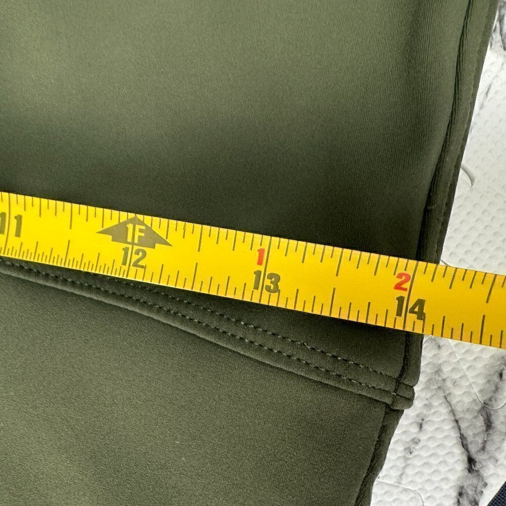 EUC - Zyia  Luxe Green Cargo Leggings, Size 6-8 (Fits BIG) - Picture 7 of 9